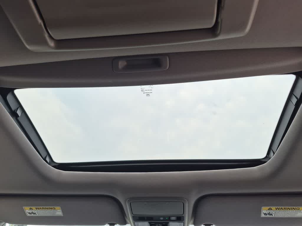 2024 Honda Odyssey Touring - Photo 25