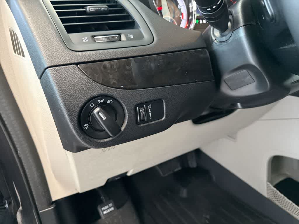 Thumbnail: 2015 Dodge Grand Caravan - 37