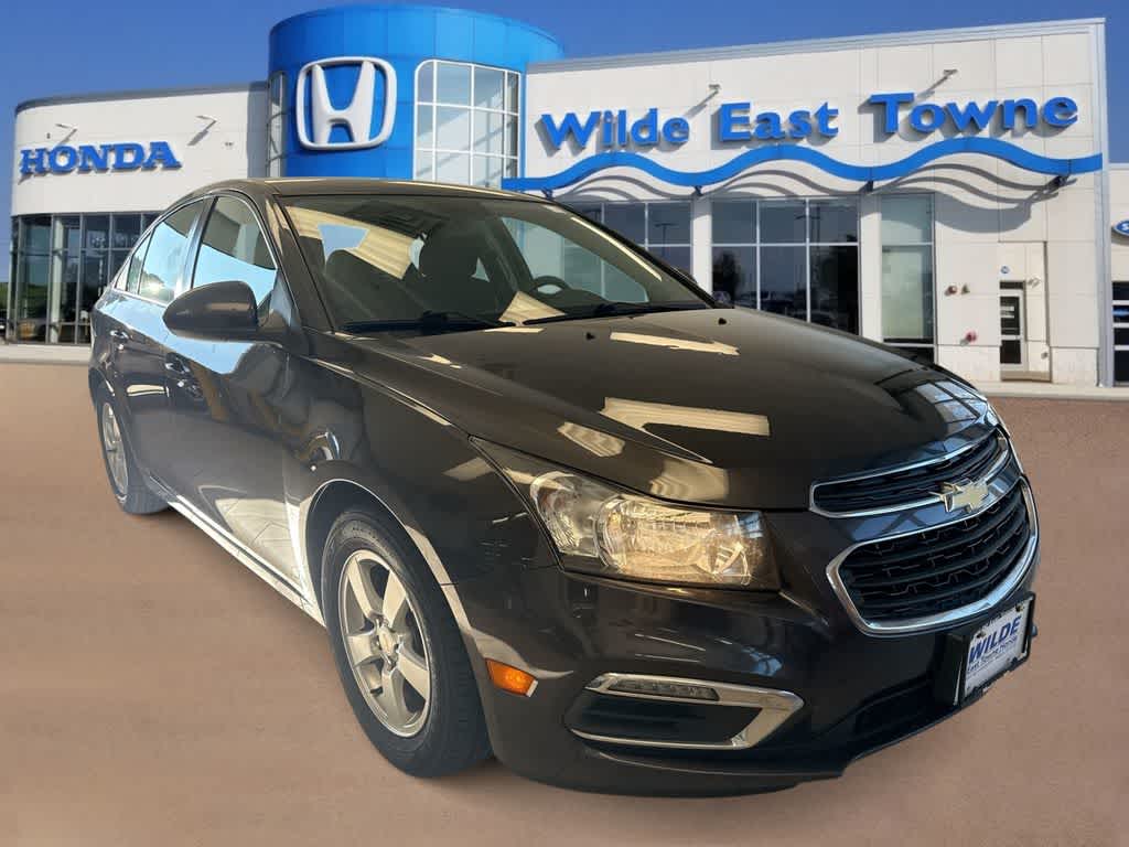 Thumbnail: 2015 Chevrolet Cruze - 2