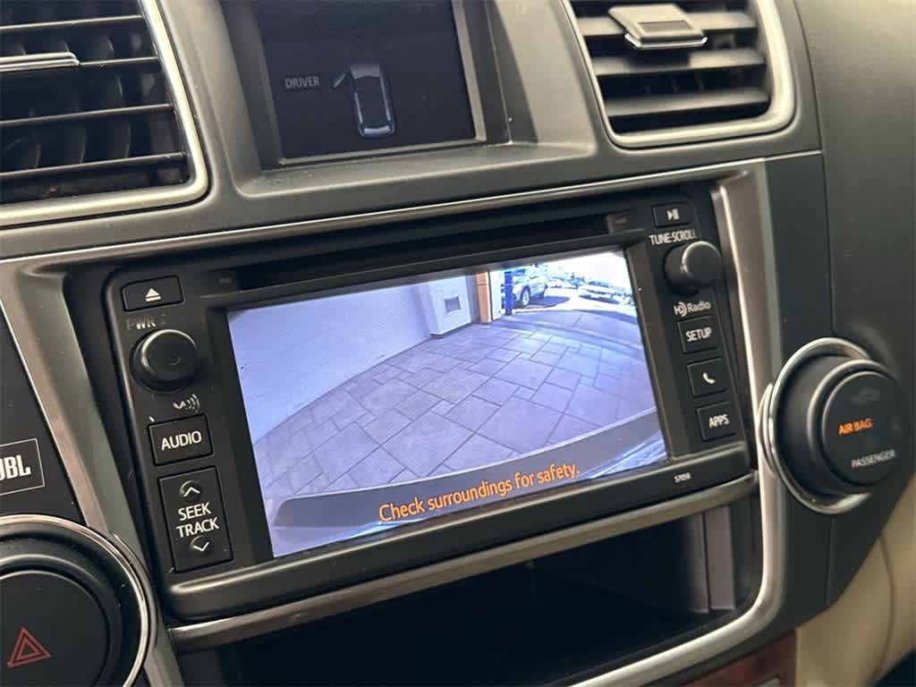 Thumbnail: 2013 Toyota Highlander - 31