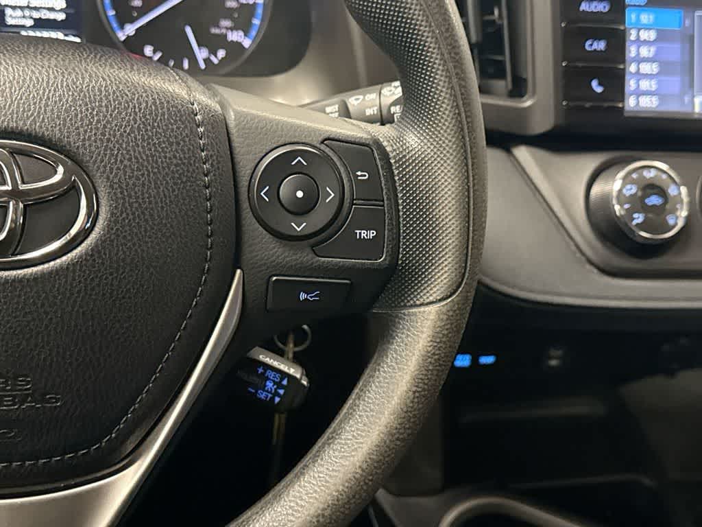 Thumbnail: 2018 Toyota RAV4 - 27