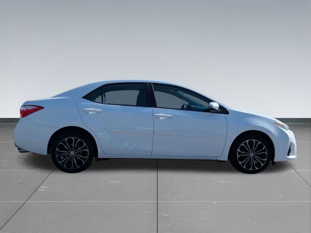 Thumbnail: 2015 Toyota Corolla - 6