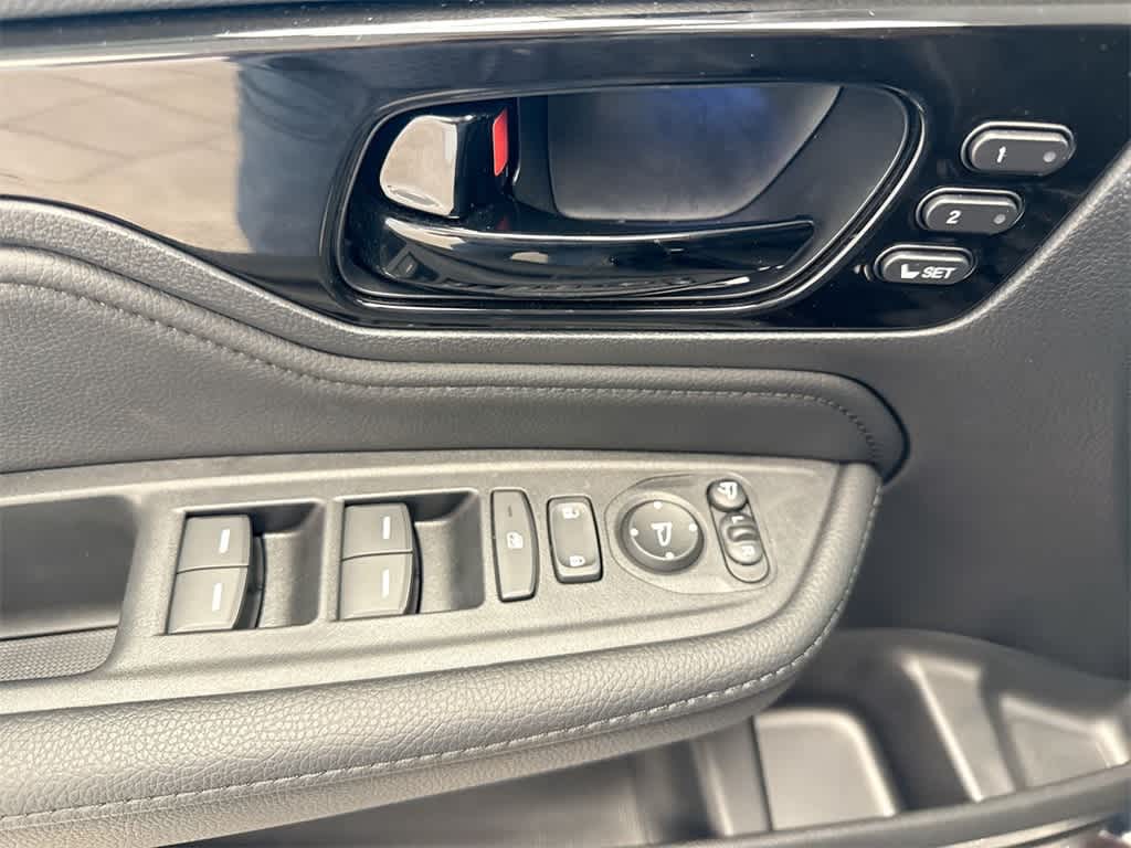 Thumbnail: 2025 Honda Odyssey - 18