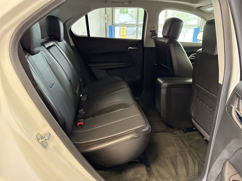 2017 Chevrolet Equinox Premier 22