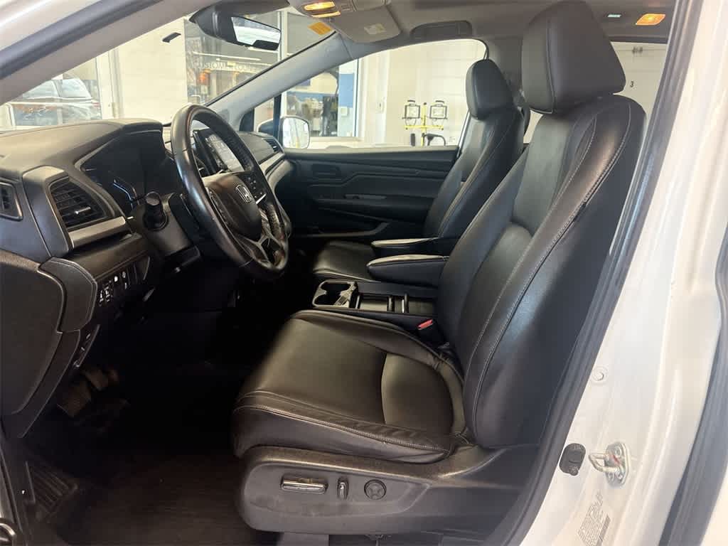 Thumbnail: 2022 Honda Odyssey - 16