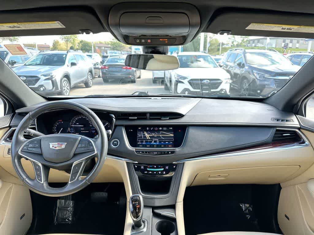 Thumbnail: 2017 Cadillac XT5 - 20