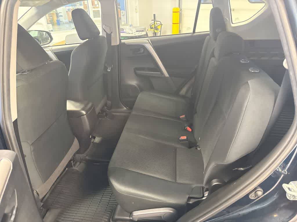 Thumbnail: 2018 Toyota RAV4 - 22