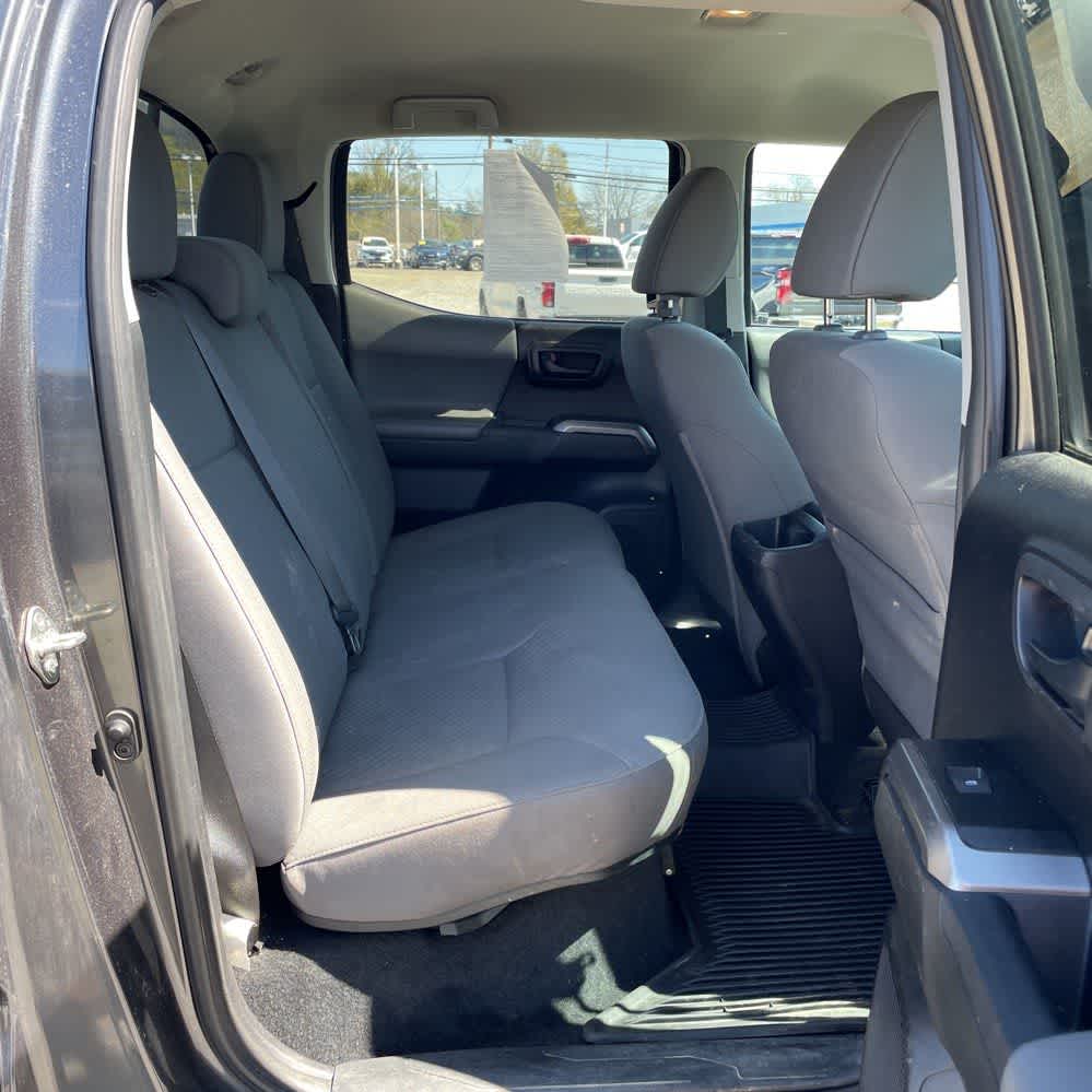 Thumbnail: 2020 Toyota Tacoma - 8