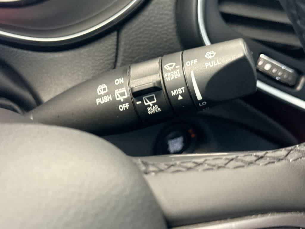 Thumbnail: 2021 Jeep Cherokee - 27