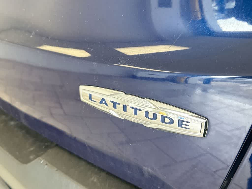 Thumbnail: 2016 Jeep Renegade - 11