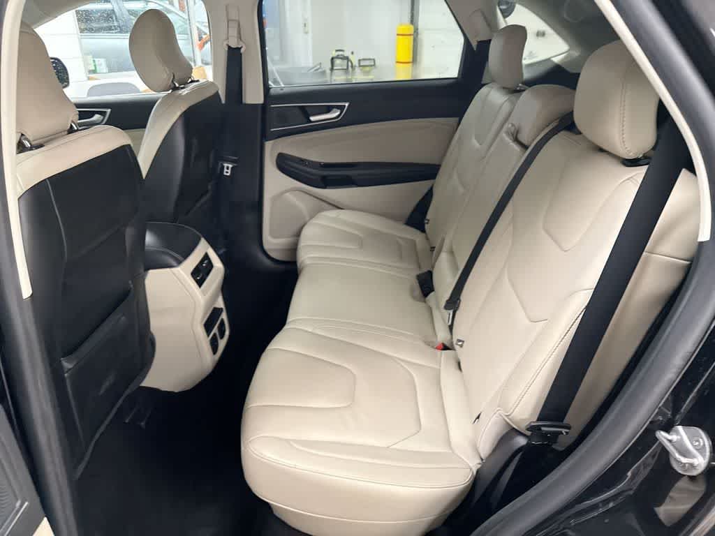 Thumbnail: 2019 Ford Edge - 22