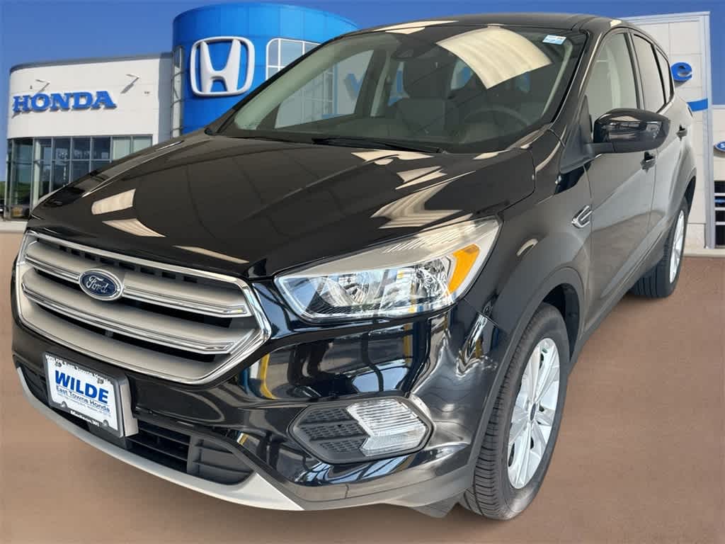 2019 Ford Escape SE photo 2