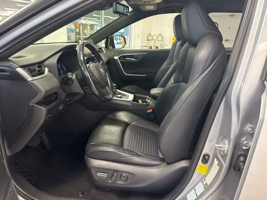 Thumbnail: 2019 Toyota RAV4 - 17