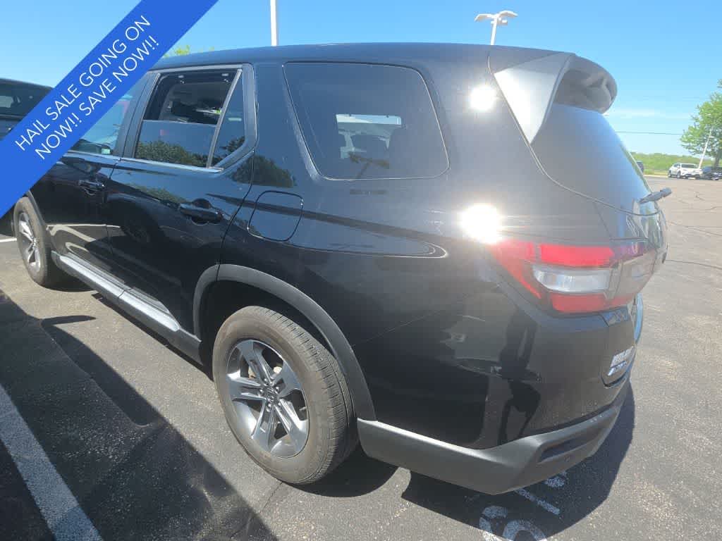 Thumbnail: 2023 Honda Pilot - 2