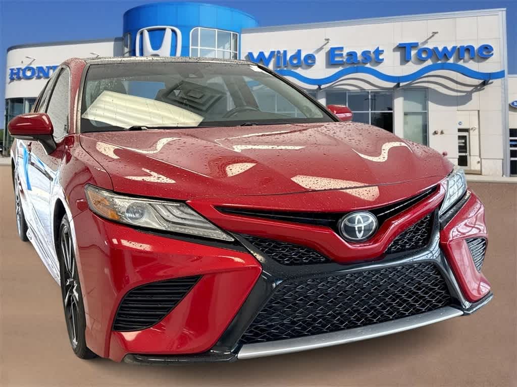 2019 Toyota Camry XSE 2