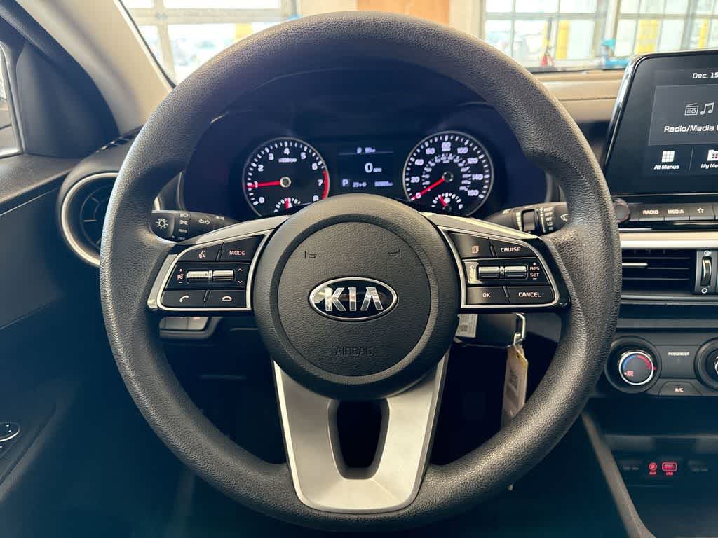 Thumbnail: 2020 Kia Forte - 22