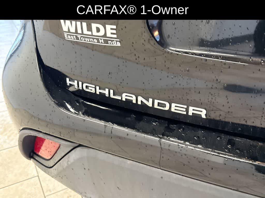 Thumbnail: 2022 Toyota Highlander - 14