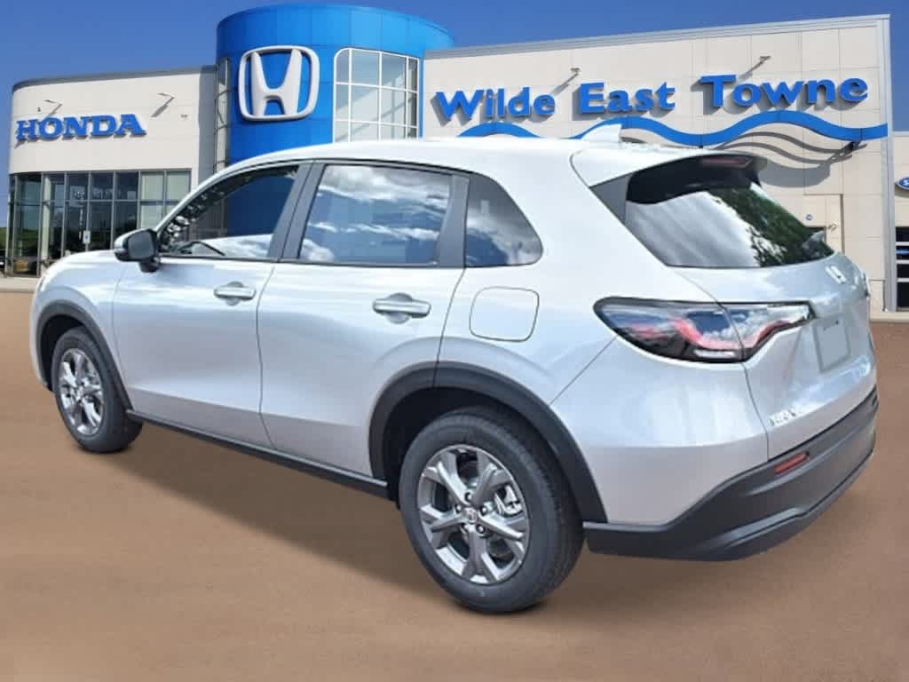 2026 Honda HR-V LX 2