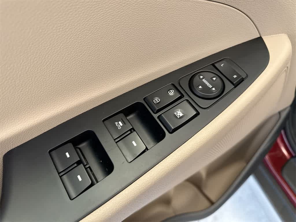 Thumbnail: 2017 Hyundai Tucson - 18