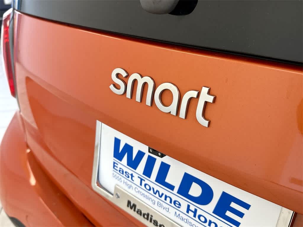 Thumbnail: 2016 smart fortwo - 11