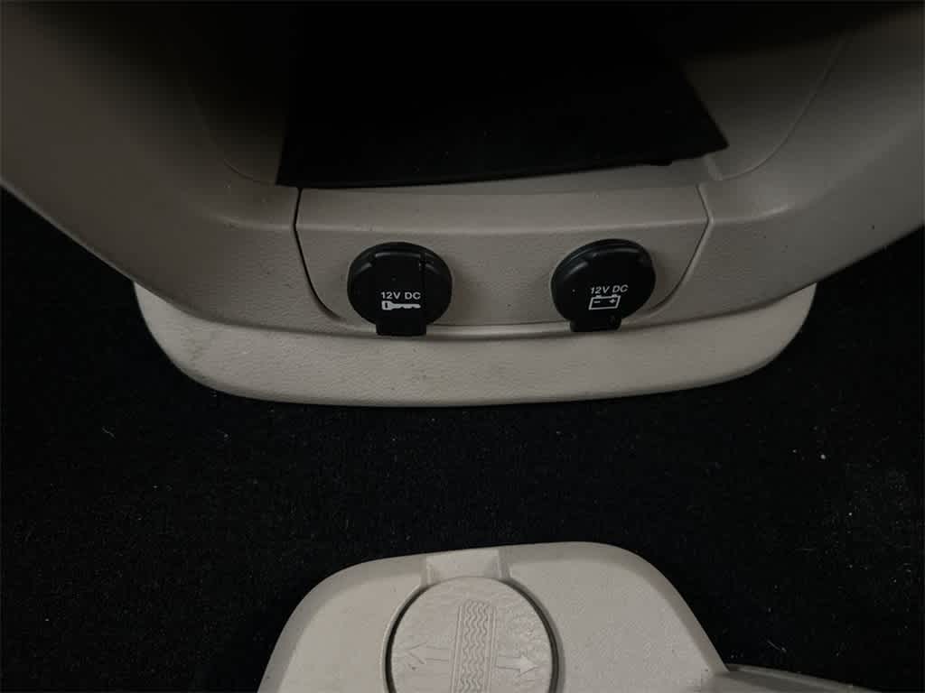 Thumbnail: 2015 Dodge Grand Caravan - 29