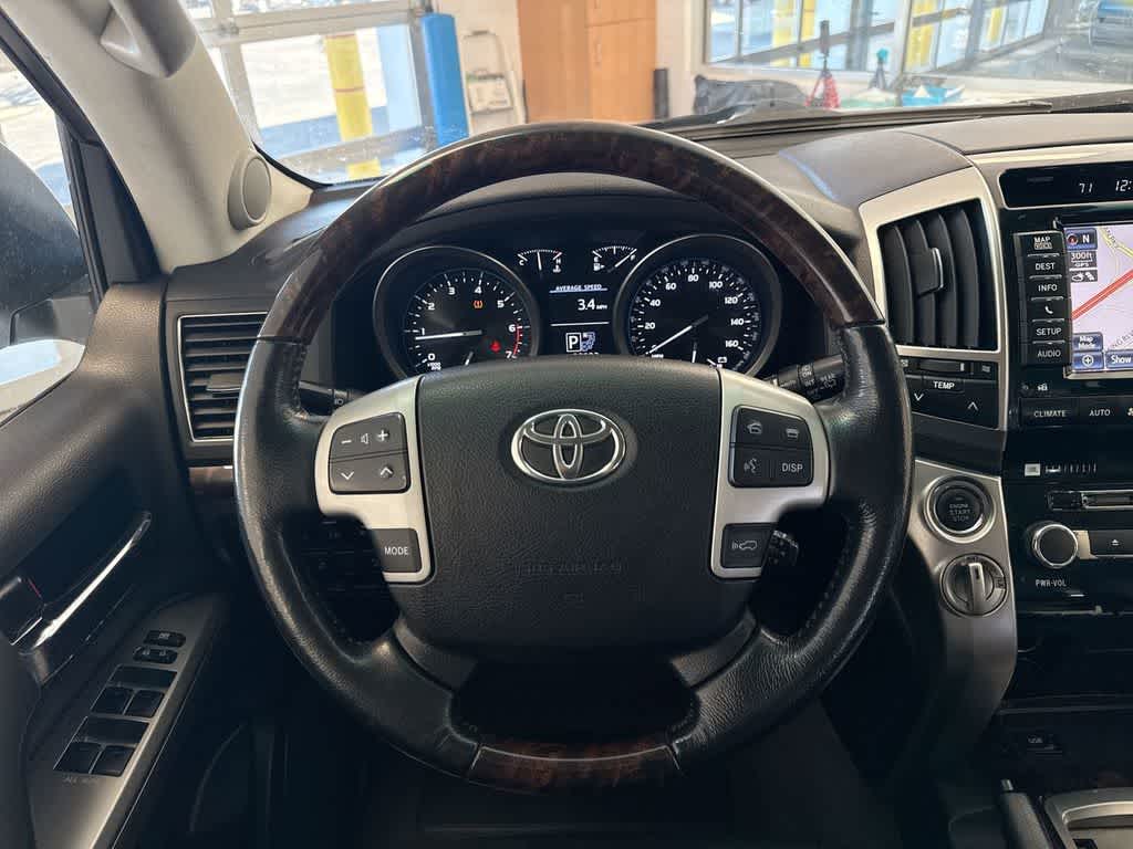 Thumbnail: 2015 Toyota Land Cruiser - 25