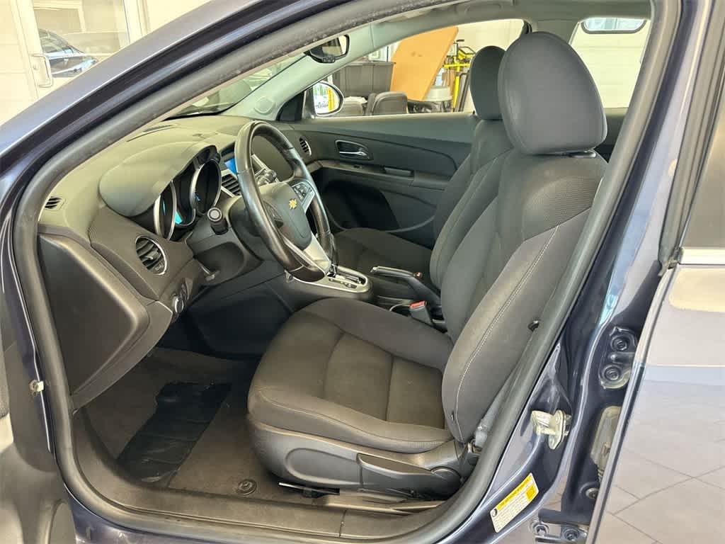 Thumbnail: 2014 Chevrolet Cruze - 17