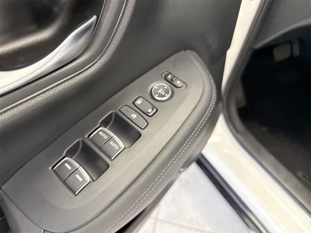 Thumbnail: 2024 Honda HR-V - 17