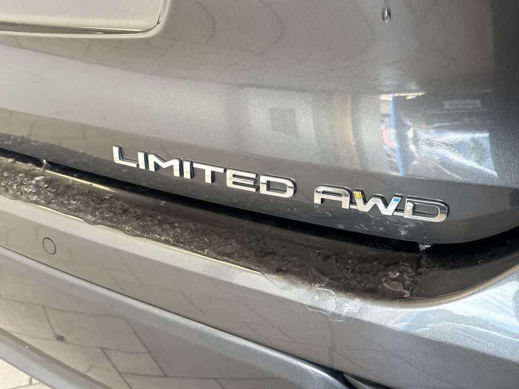 Thumbnail: 2023 Toyota Highlander - 11