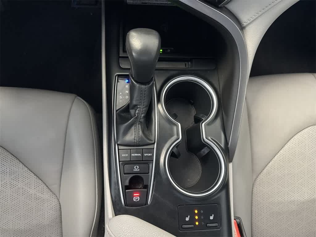 2019 Toyota Camry XSE 34