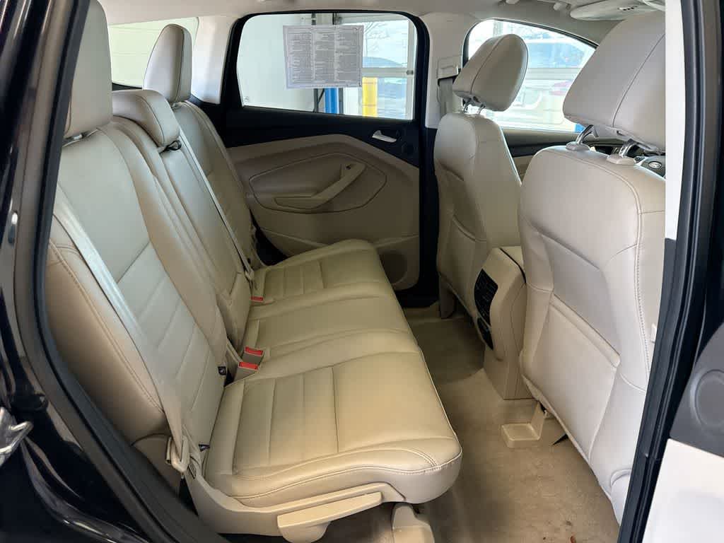 Thumbnail: 2015 Ford Escape - 23