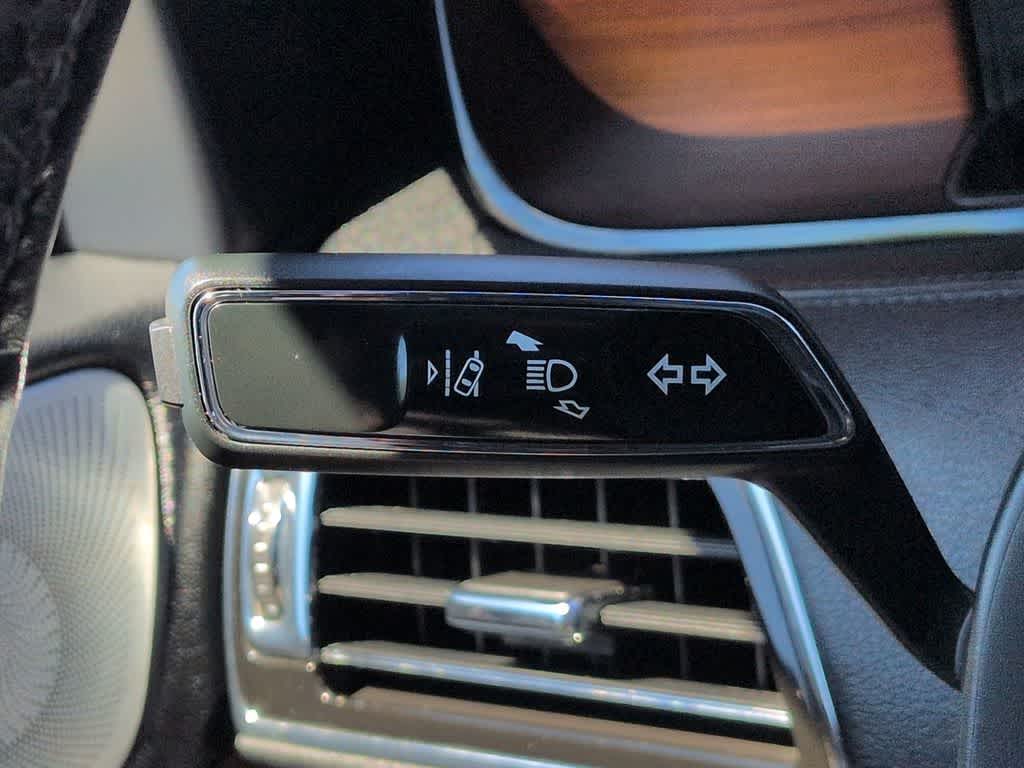 Thumbnail: 2018 Lincoln Navigator - 29