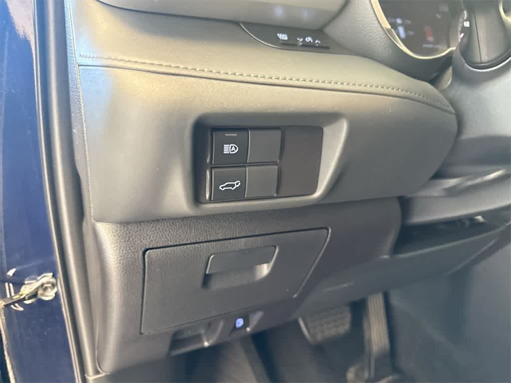 Thumbnail: 2022 Toyota Highlander - 39