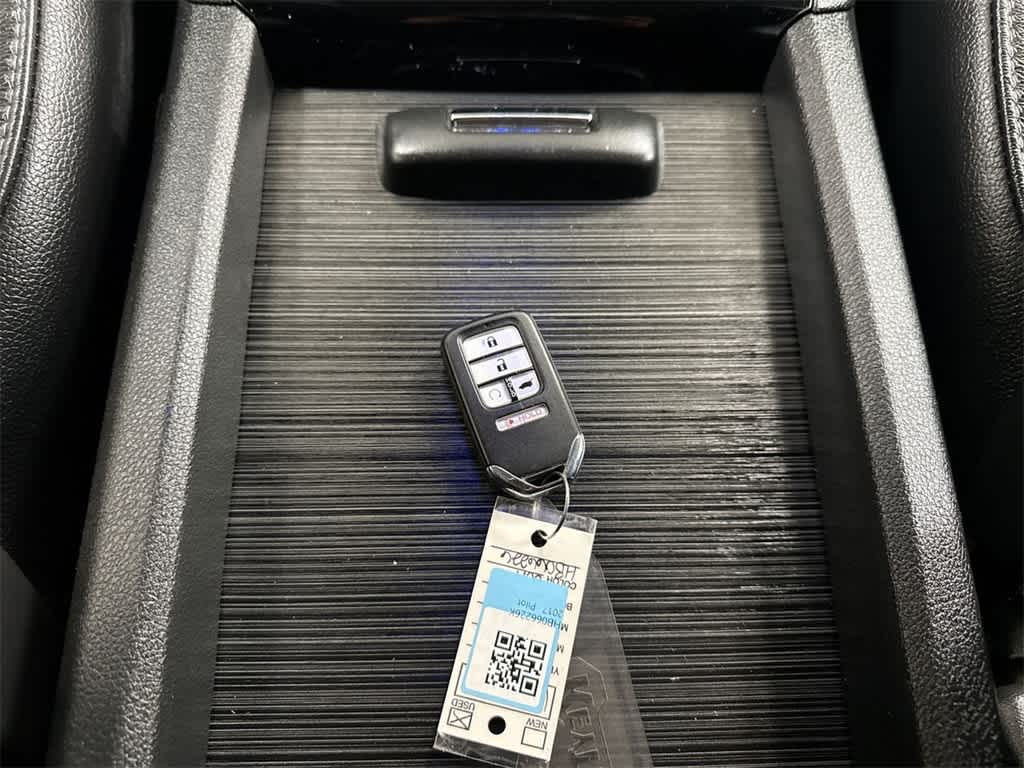 Thumbnail: 2017 Honda Pilot - 39