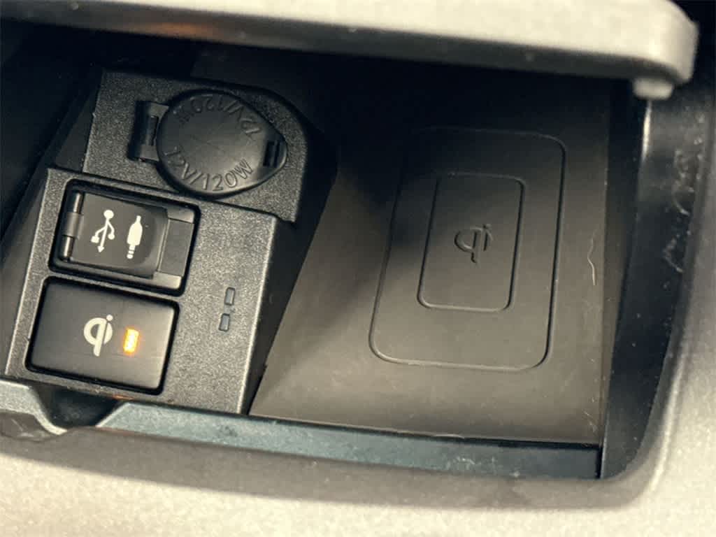 Thumbnail: 2015 Toyota Camry - 32