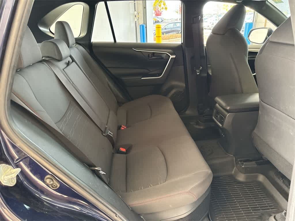 Thumbnail: 2021 Toyota RAV4 - 22