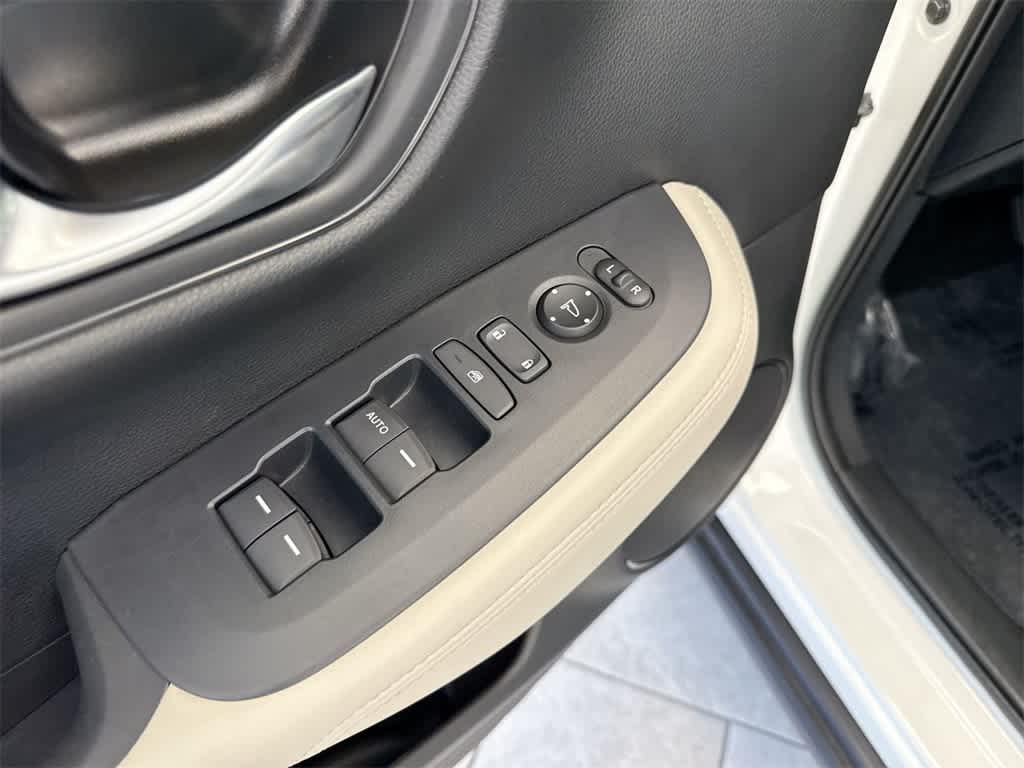 Thumbnail: 2025 Honda HR-V - 18