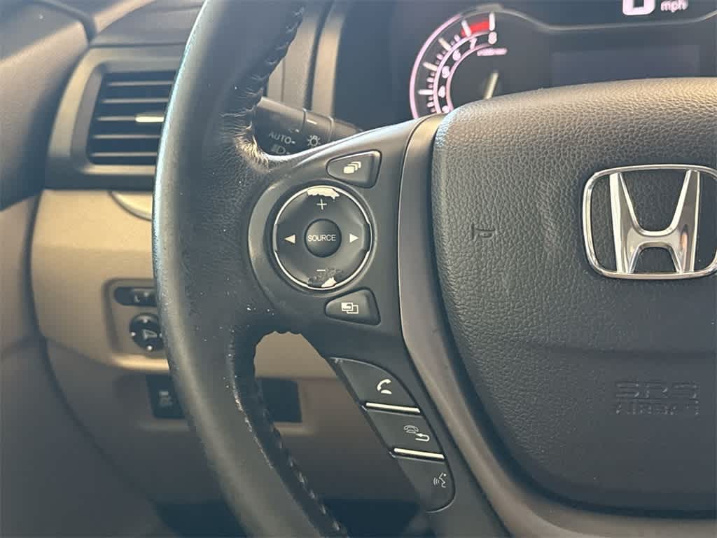 Thumbnail: 2017 Honda Pilot - 25