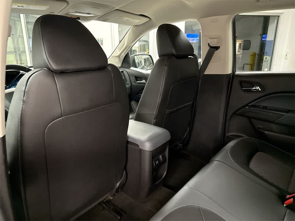 Thumbnail: 2015 Chevrolet Colorado - 18