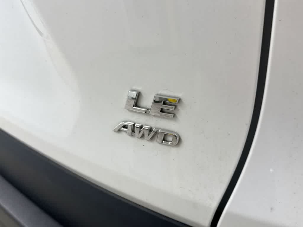 Thumbnail: 2022 Toyota RAV4 - 13