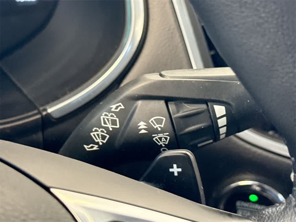 Thumbnail: 2019 Ford Edge - 28