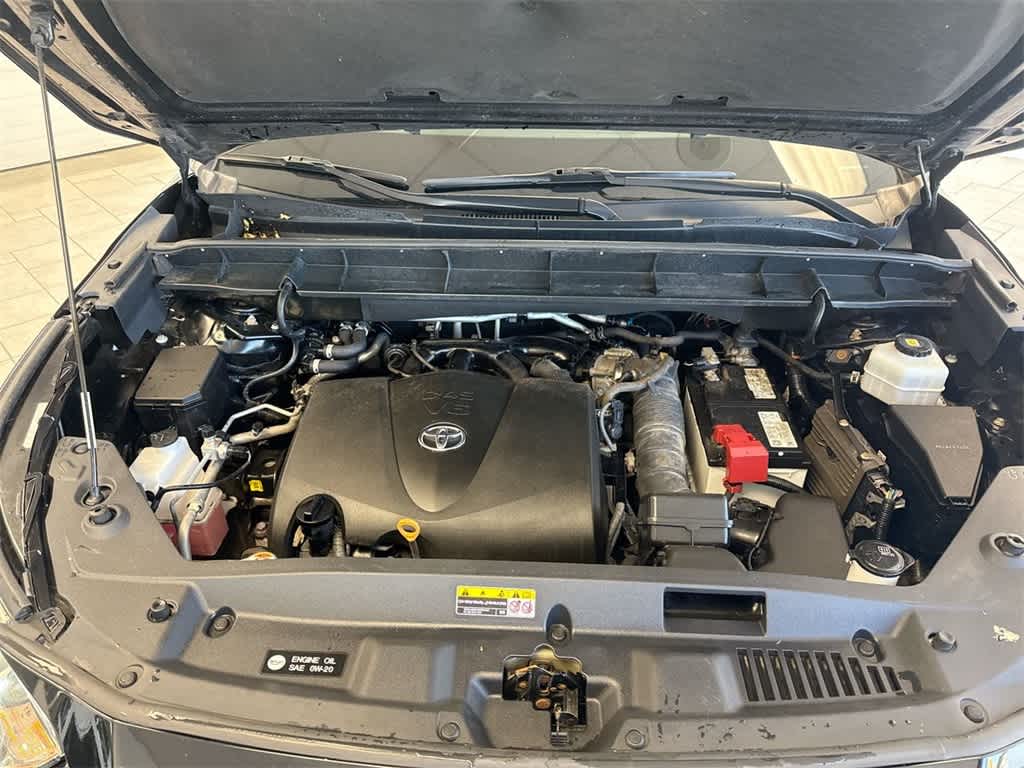 Thumbnail: 2022 Toyota Highlander - 15