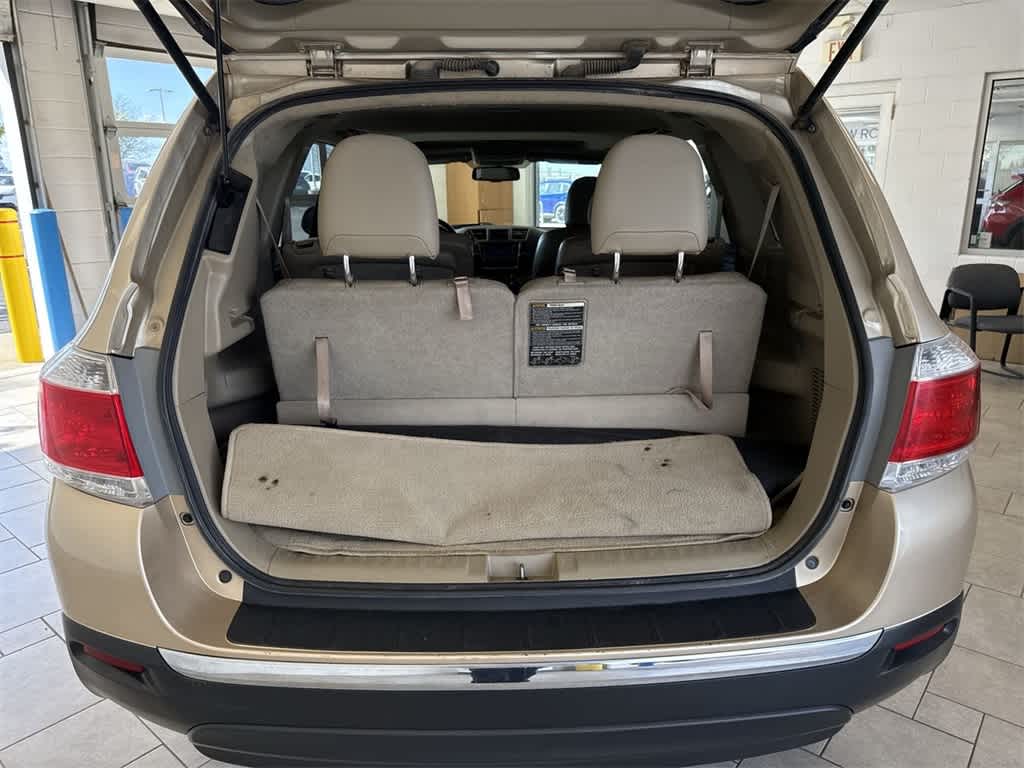 Thumbnail: 2013 Toyota Highlander - 36