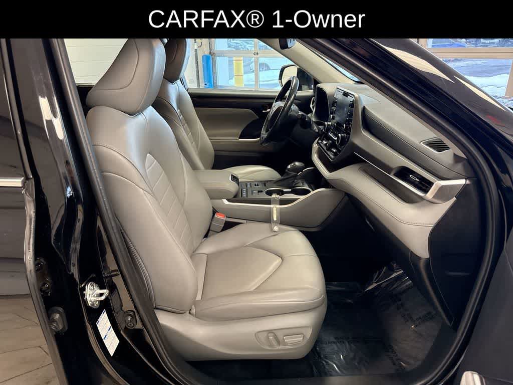 Thumbnail: 2022 Toyota Highlander - 25