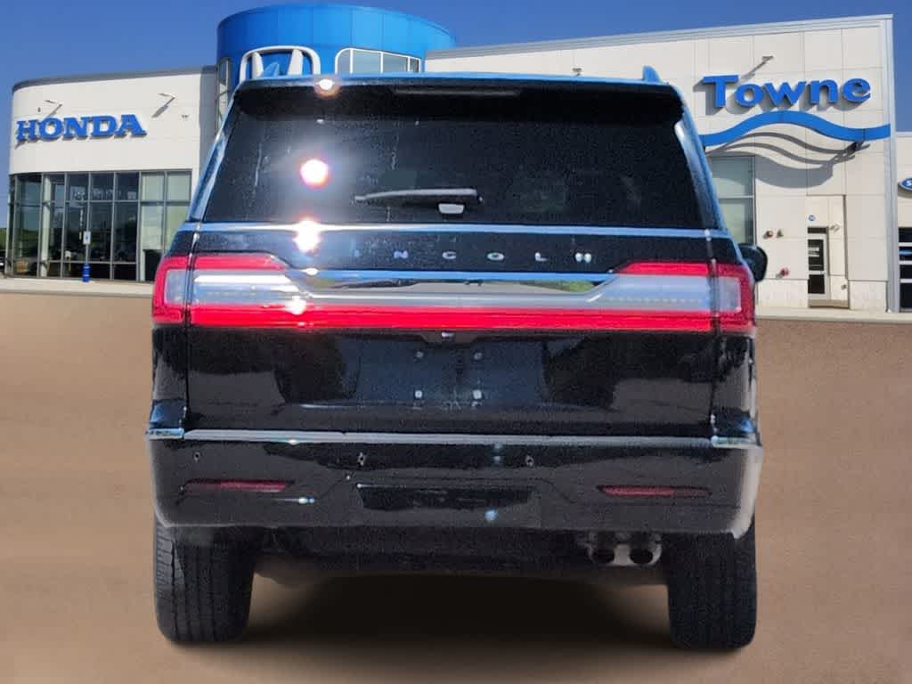 Thumbnail: 2018 Lincoln Navigator - 7