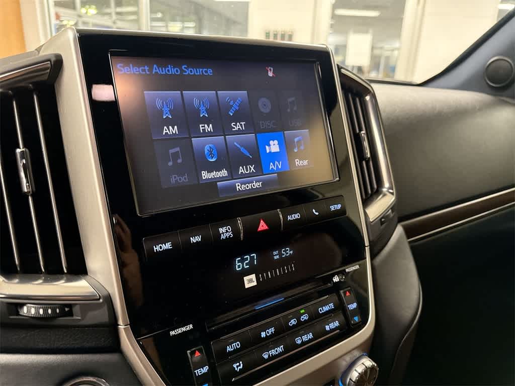 Thumbnail: 2016 Toyota Land Cruiser - 33