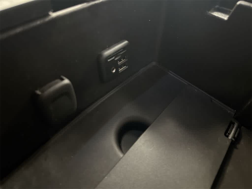 Thumbnail: 2014 Chevrolet Silverado 1500 - 30