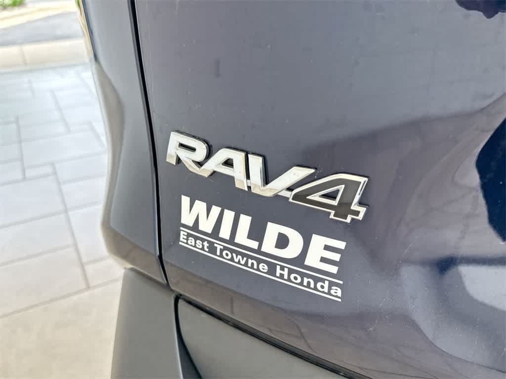 Thumbnail: 2020 Toyota RAV4 - 13