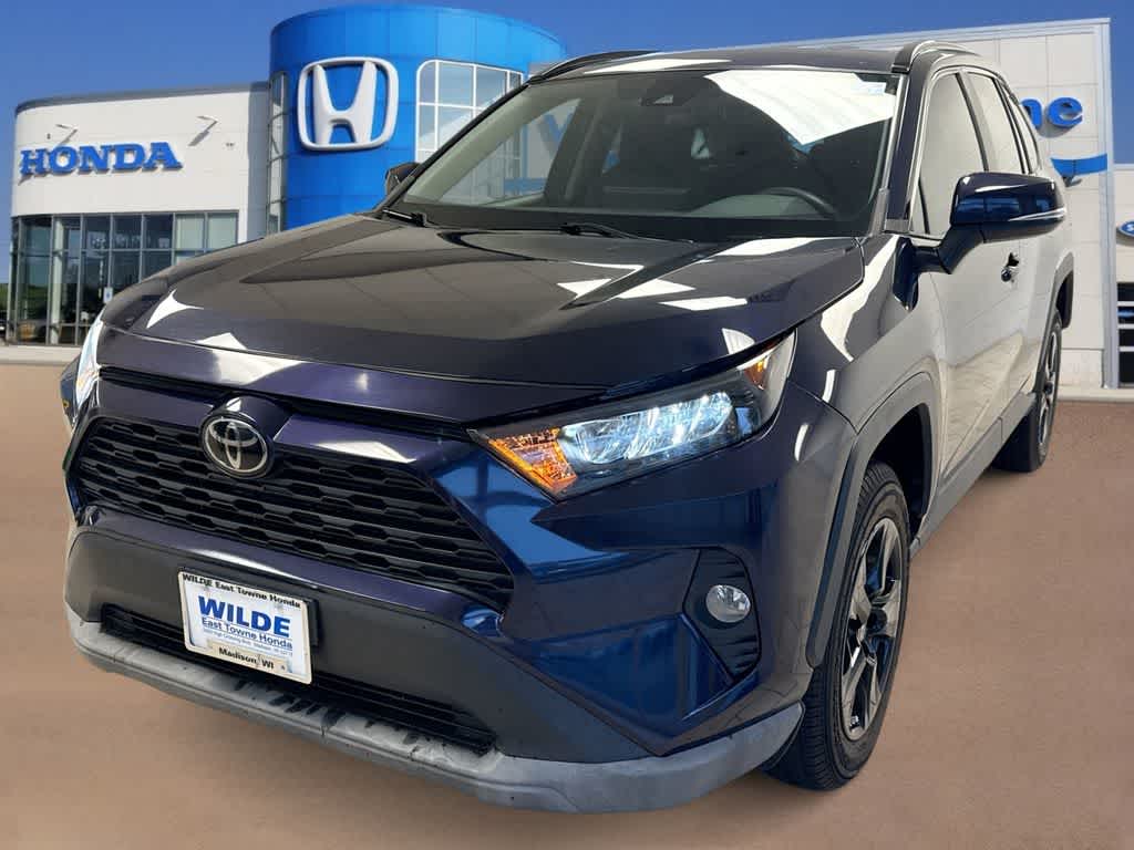 Thumbnail: 2021 Toyota RAV4 - 4