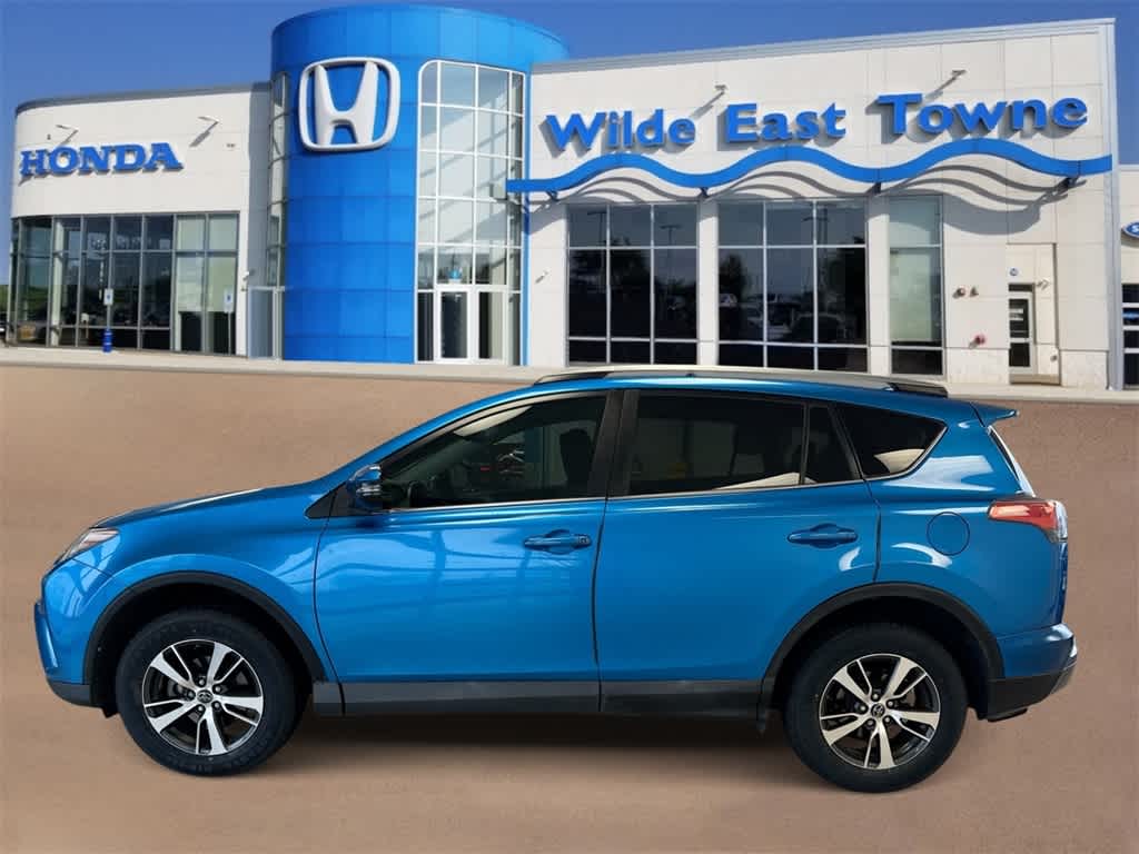 Thumbnail: 2018 Toyota RAV4 - 5